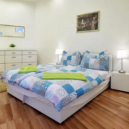 Апартаменты Corner Эгер