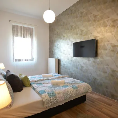 Corner * Эгер