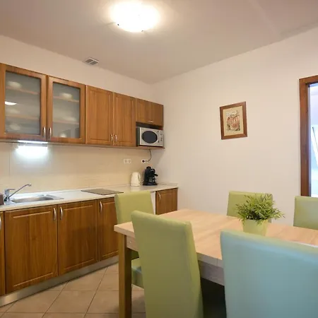 Corner Apartman *